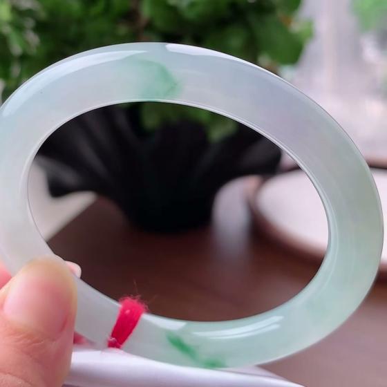 冰种飘花圆条手镯